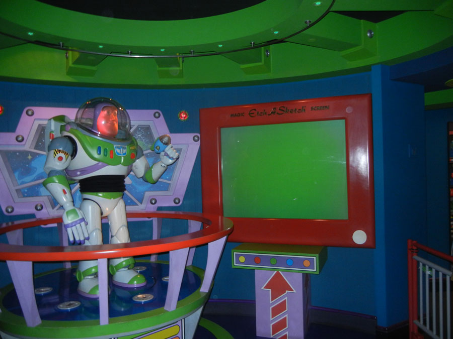 Disneyland Tomorrowland: Buzz Lightyear Astro Blasters Picture